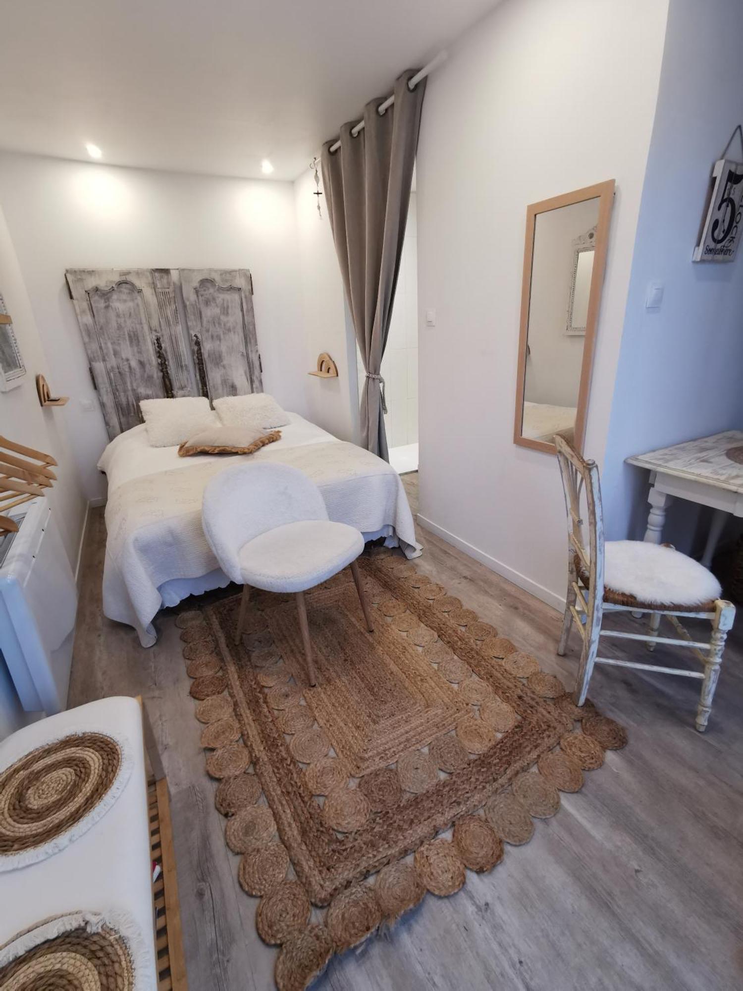 Au Poeme Du Chene, Logement Independant, Calme, Parking Gratuit Basse-Goulaine Exterior foto